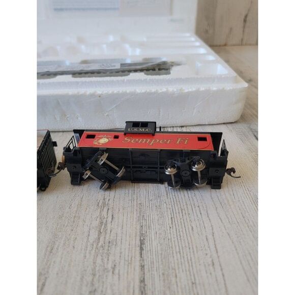 Hawthorne Quadalcanal Box Car & Semper Fi Caboose village train xmas - Picture 10 of 12